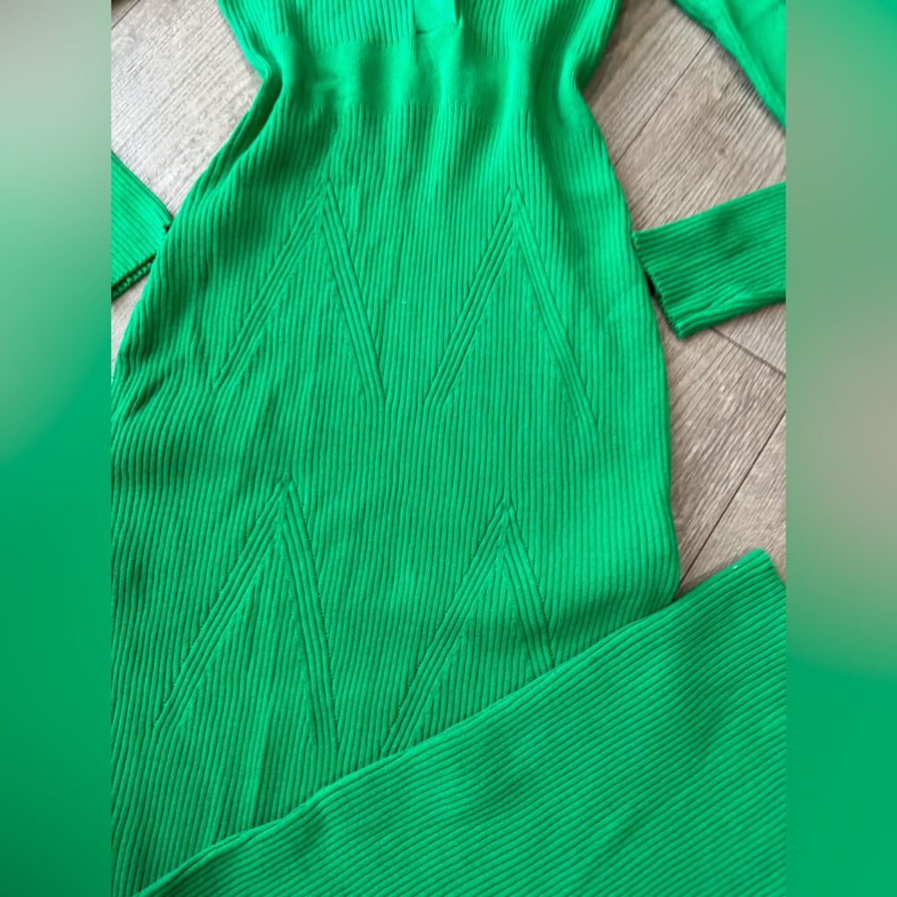 FINAL SALE✨

🌸BOUTIQUE pine green dress ✨ - Picture 10 of 15